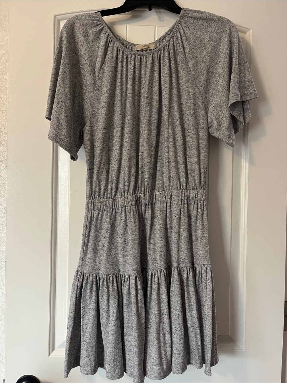 Chelsea & Violet Heather Gray Short Sleeve Tiered Midi Dress